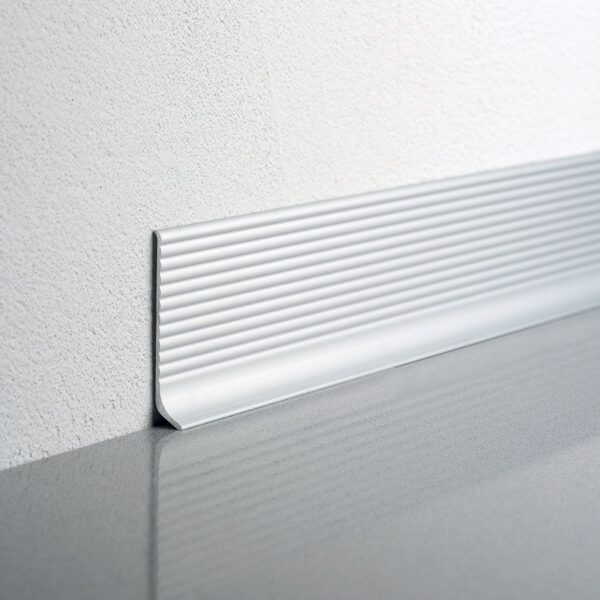 Plinta eleganta cu striatii BAR 600 | PROFILITEC