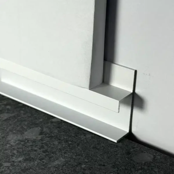 Profil tip plintă și scafă ascunsă Shadow Gap LED | PLANO PPS 130 ALB | PROFILITEC
