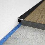 Profil trecere tip T UL20X5 – Plintă trecere aluminiu diverse culori | minileiste | UL20x5