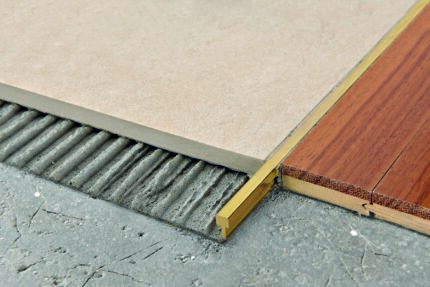 Profil trecere subtire din alama regala slefuibila LINETEC AD-ON PITON | PROFILITEC