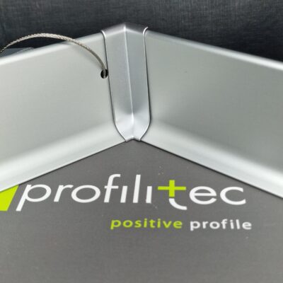 Plinta aluminiu argintie pentru perete Battiscopa BA Profilitec | fata plana minimalista, H 45 / 60 / 80 / 100 mm, anodizat AS, clasica sau autoadeziva &ndash; bara 2,7 m