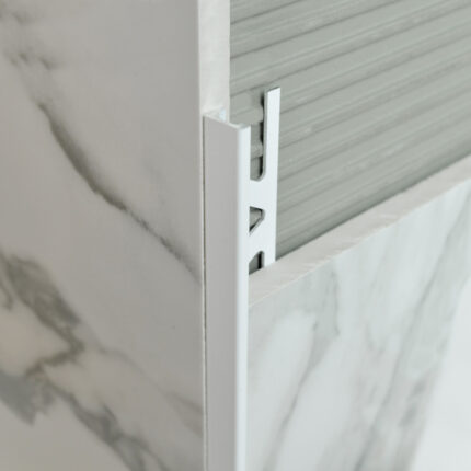 Profil coltar faianta Kerajolly KJ Profilitec | vizibil 3 mm, aluminiu, alama, rasina – bara 2,7 m + set capsule