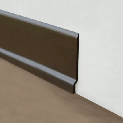 Plinta PVC Baseboard BA700 Profilitec | H 70 mm, montaj cu adeziv sau suruburi, alb ivoire, negru sau nuc – bara 2 m