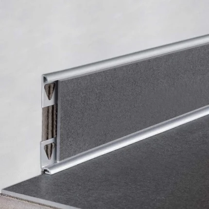 Plinta minimala aluminiu Baseboard BT Profilitec | pentru mozaic si placari de pana la 4,5 mm, argintiu sau crom – bara 2,7 m
