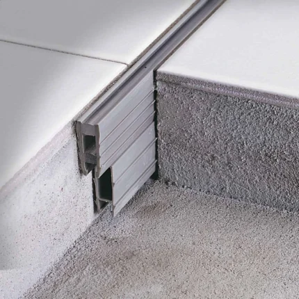 Profil rost dilatatie modular pentru mortar Coflex CD Profilitec | CD230 + extensii CD220, trafic pietonal, vizibil 8 mm – bare 2,7 m