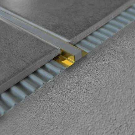 Profil rost dilatatie metalic slefuibil, ceramica piatra parchet Coflex CTL Profilitec | inox, aluminiu sau alama, insert EPDM slefuibil, vizibil 10 mm, trafic intens – bara 2,7 m