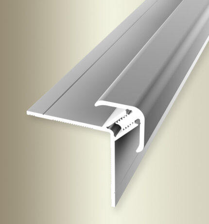 Coltar exterior cu clips Küberit 151 | profil de colt 37,3 mm pentru placari de 6,5-9,5 mm, profil de baza si capac – bara 2,60 m