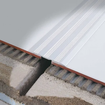 Capac rost dilatatie Copritec CP Profilitec | inox, aluminiu sau alama, B 60-100 mm, autoadeziv sau cu suruburi – bara 2,7 m