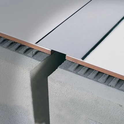 Capac rost dilatatie Copritec CP Profilitec | inox, aluminiu sau alama, B 60-100 mm, autoadeziv sau cu suruburi – bara 2,7 m