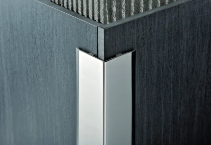 Cornier inox lucios cu diferite latimi pentru protectia peretilor cu/fara adeziv PROEDGE AC | PROFILITEC