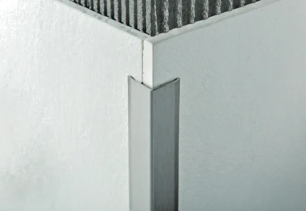 Cornier inox periat matuit cu diferite latimi pentru protectia peretilor cu/fara adeziv PROEDGE ACS | PROFILITEC