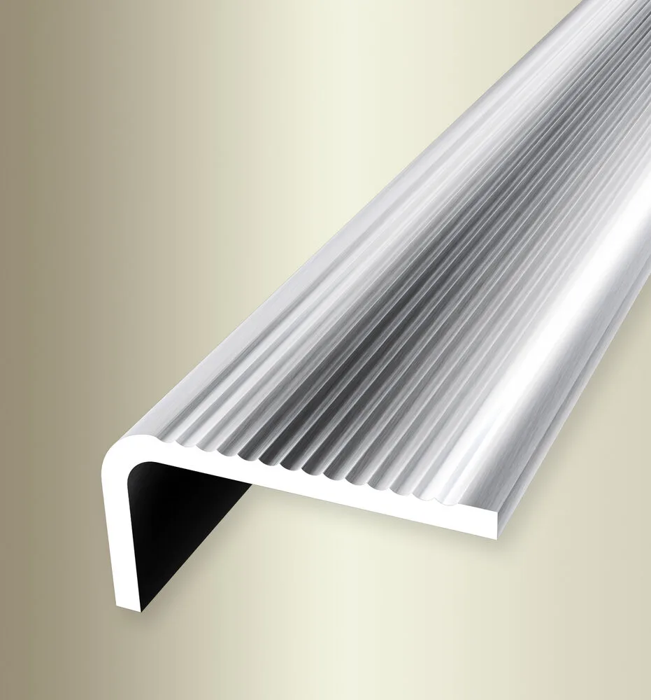 Cornier treapta inox Küberit 545 | muchie 23 x 23 mm, inox mat periat – bara 2,5 m Cornier treapta inox Küberit 545 | muchie 23 x 23 mm, inox mat periat – bara 2,5 m