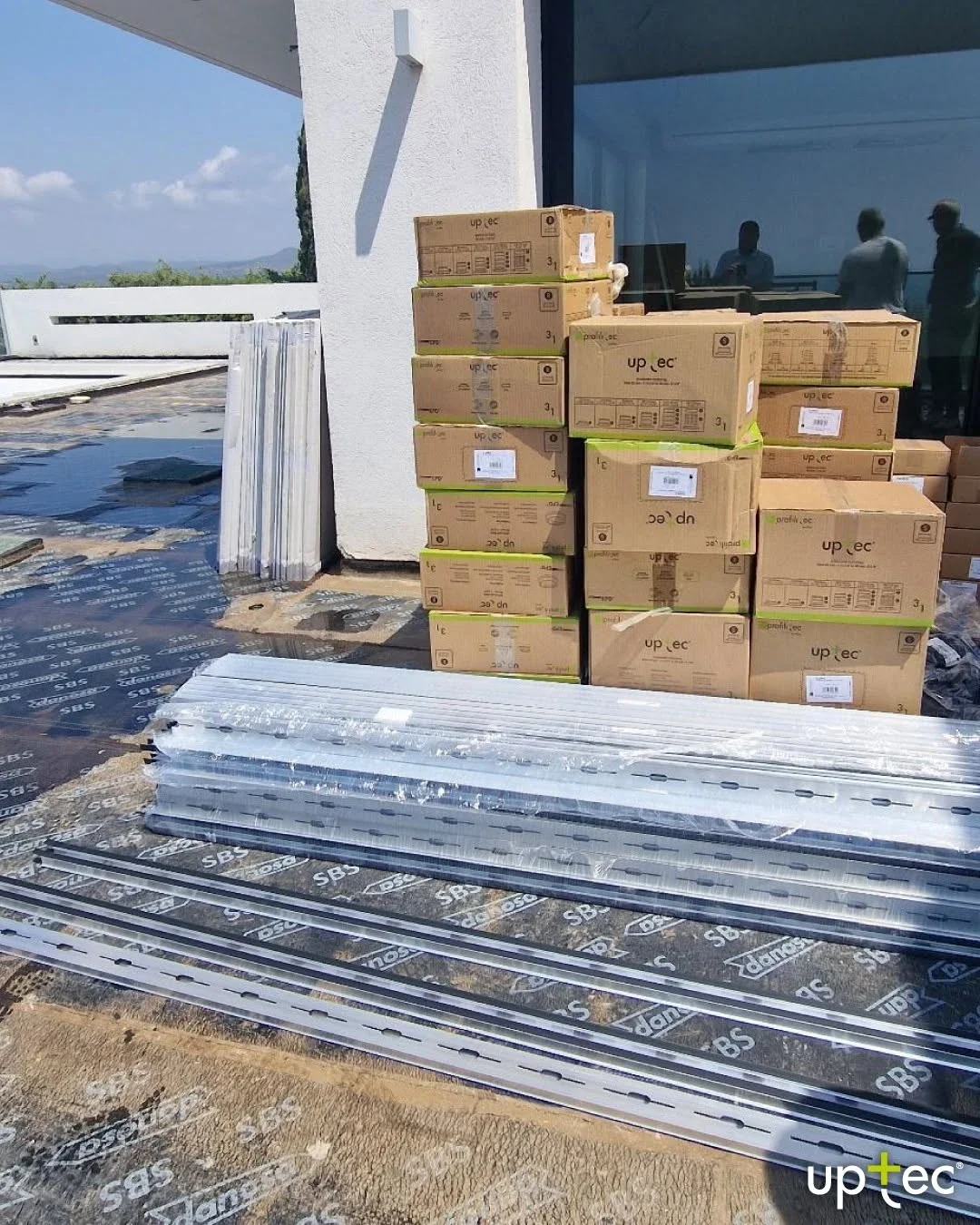 Accesorii pentru ploturi reglabile: ce mai ai nevoie pe langa suporti grinzi aluminiu supaang 240 ploturi uptec - Accesorii pentru ploturi reglabile: ce mai ai nevoie pe langa suporti