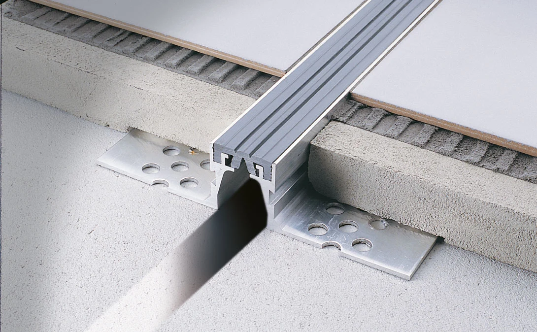 Profil rost dilatatie pardoseala Jointec GE-GEL Profilitec | rost 38-48 mm, incorporat, H 20-50 mm – bara 4 m Profil rost dilatatie pardoseala Jointec GE-GEL Profilitec | rost 38-48 mm, incorporat, H 20-50 mm – bara 4 m