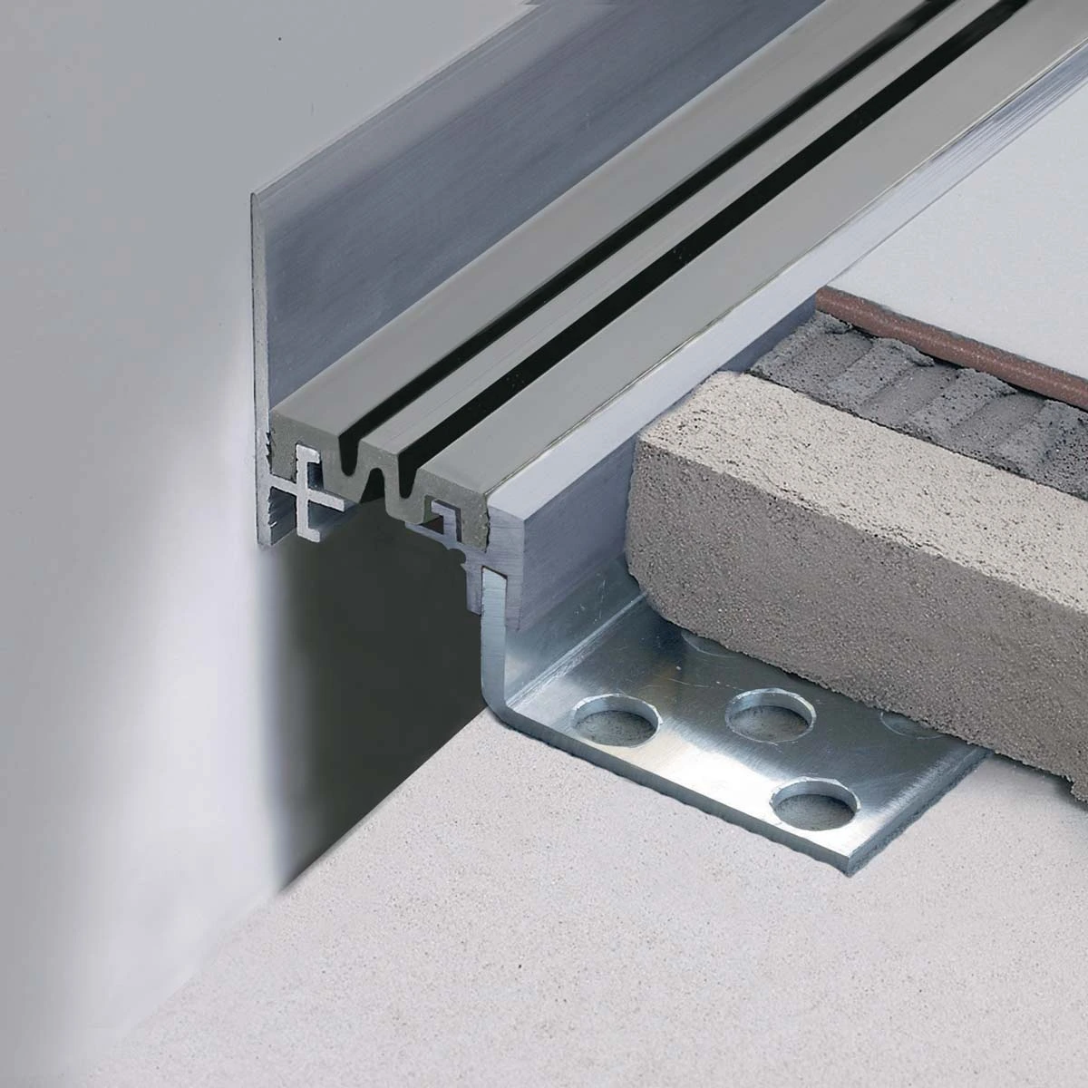 Profil rost dilatatie perimetral perete-pardoseala Jointec GMP-GMLP Profilitec | insert 37-47 mm, H 35-75 mm – bara 3 m Profil rost dilatatie perimetral perete-pardoseala Jointec GMP-GMLP Profilitec | insert 37-47 mm, H 35-75 mm – bara 3 m