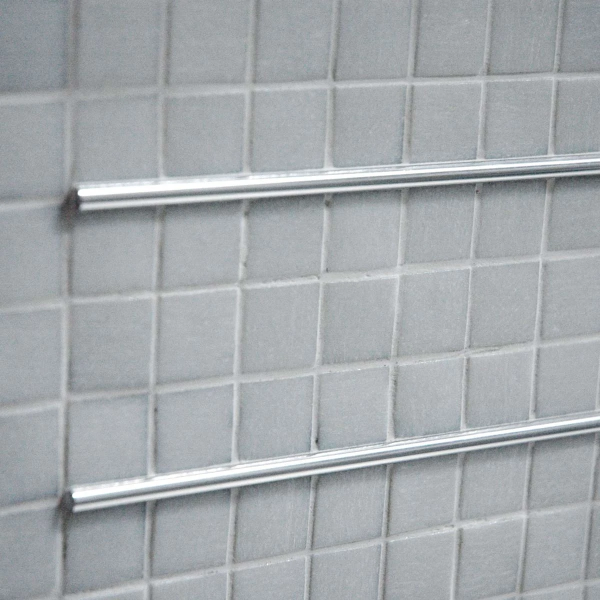 Profil decorativ in rost pentru mozaic Mosaictec LIM51 Profilitec | linie metalica integrata in rostul mozaicului de sticla, argintiu, crom sau auriu – bara 2,7 m Profil decorativ in rost pentru mozaic Mosaictec LIM51 Profilitec | linie metalica integrata in rostul mozaicului de sticla, argintiu, crom sau auriu – bara 2,7 m