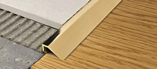 Profil trecere inclinata Proslider Progress Profiles | aluminiu si inox | bara 2,7 m | disponibil si in varianta curbabila Profil trecere inclinata Proslider Progress Profiles | aluminiu si inox | bara 2,7 m | disponibil si in varianta curbabila