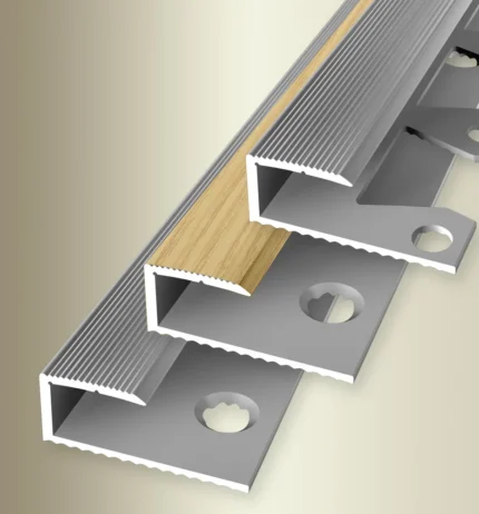Profil bordurare mocheta Küberit 210 | margine pentru mocheta 7-8 mm, aluminiu si decor lemn – bare 0,9 / 2,7 m