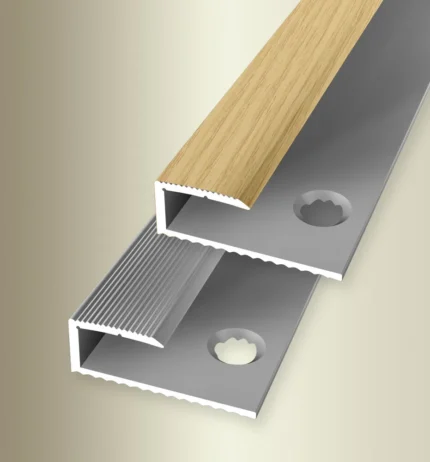 Profil bordurare mocheta Küberit 211 | margine pentru mocheta 6-7 mm, aluminiu si decor lemn – bare 0,9 / 2,7 m