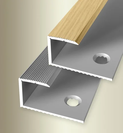Profil bordurare mocheta Küberit 214 | margine pentru mocheta 13-14 mm, aluminiu si decor lemn – bare 0,9 / 2,7 m