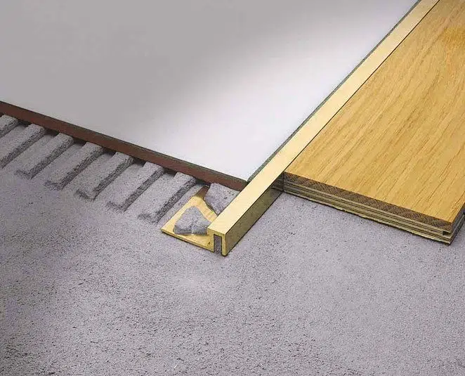 Profil decorativ pardoseala inox Cubetec CU Profilitec | vizibil 8 mm, trecere gresie, delimitare – bara 2,7 m Profil decorativ pardoseala inox Cubetec CU Profilitec | vizibil 8 mm, trecere gresie, delimitare – bara 2,7 m