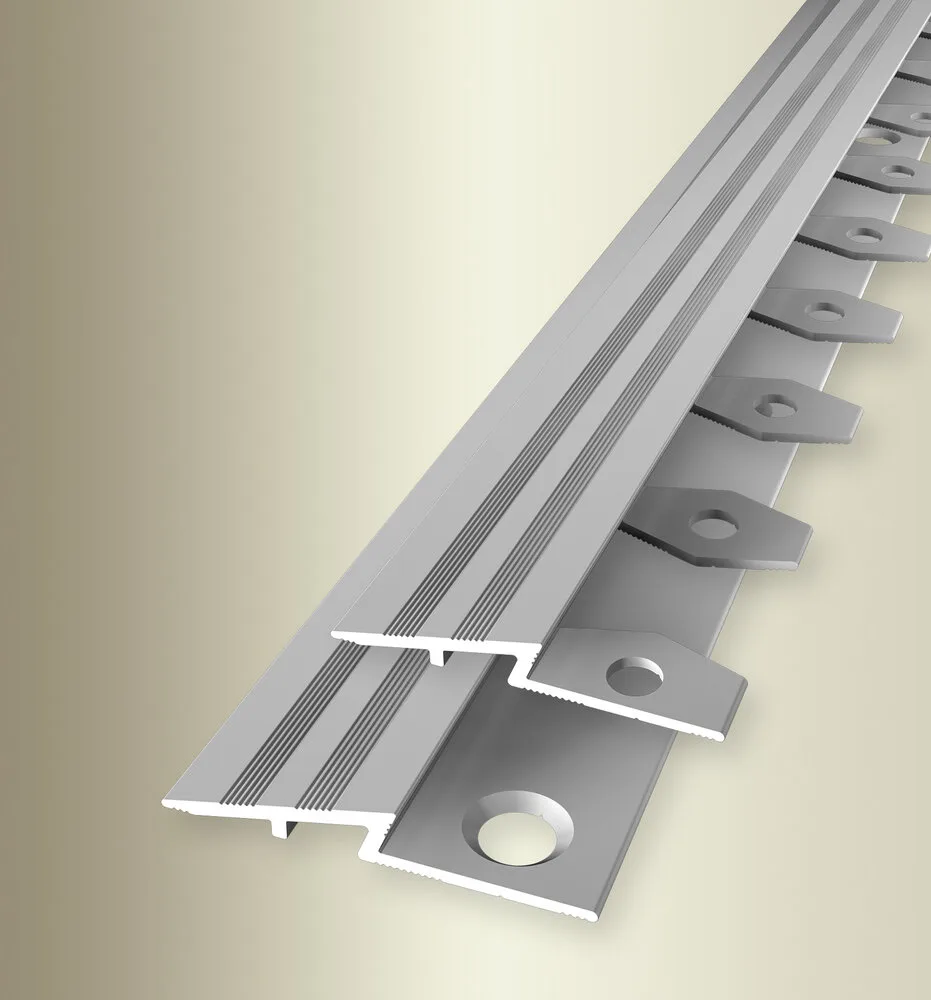 Profil de rampa Kuberit 332 | rampa lata 43,5 mm pentru diferenta de nivel 6,1 mm – bara 2,7 m Profil de rampa Kuberit 332 | rampa lata 43,5 mm pentru diferenta de nivel 6,1 mm – bara 2,7 m