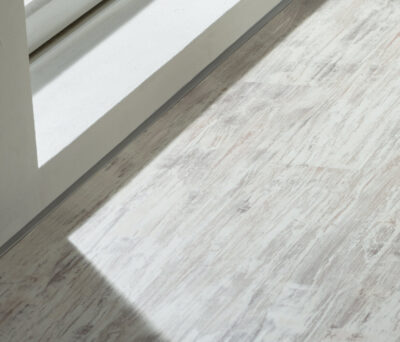 Profil de terminatie pardoseala Küberit 010 | bagheta de margine 11 x 11 mm pentru mocheta, vinil si LVT de 7-8,5 mm, aluminiu eloxat – bara 2,70 m