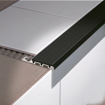 Profil treapta gresie antiderapant Stairtec FSL Profilitec Profilitec - poza oficiala producator