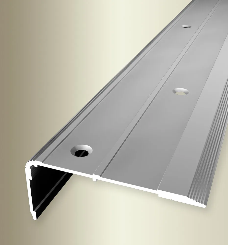 Profil treapta renovare Küberit 715 Reno-TK | nas 29,5 mm cu insert – bara 3 m Profil treapta renovare Küberit 715 Reno-TK | nas 29,5 mm cu insert – bara 3 m