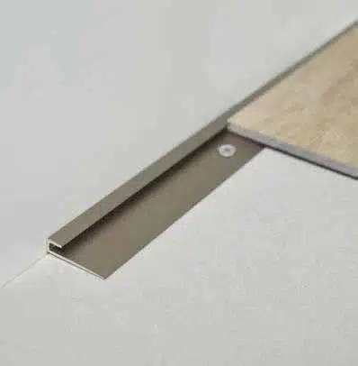 Profil terminatie parchet LVT Woodtec LTR Profilitec | vizibil 6-11 mm, talpa perforata – bara 2,7 m