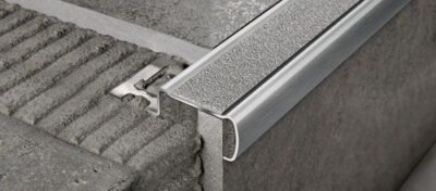 Profil de treapta din inox Prostair Grip ACC Progress Profiles | flansa perforata, AISI 304 periat, ancorare in adeziv