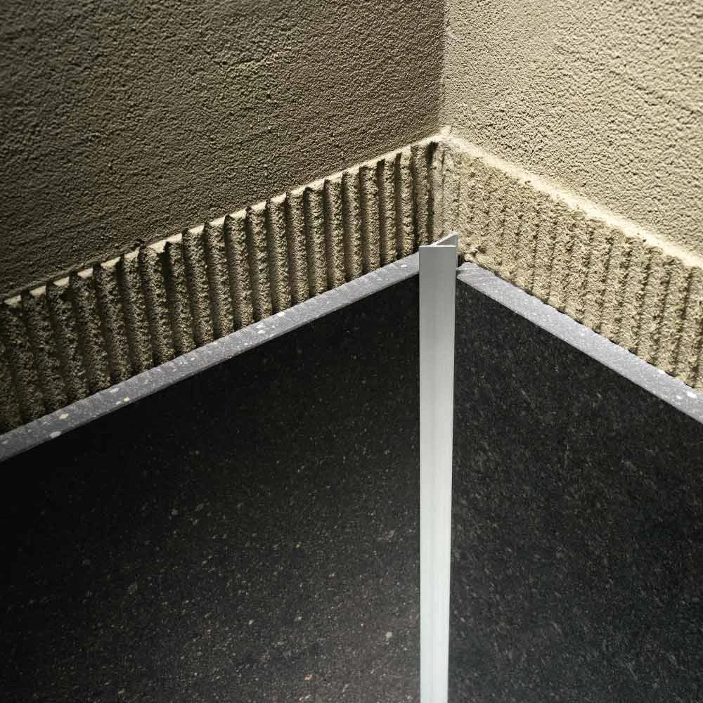 Profil etansare cada si blat Sanitec SB12 Profilitec | bagheta de racord 7×12 mm, suprafete existente, bagheta de racord 7×12 mm pentru suprafete existente Profil etansare cada si blat Sanitec SB12 Profilitec | bagheta de racord 7×12 mm, suprafete existente, bagheta de racord 7×12 mm pentru suprafete existente