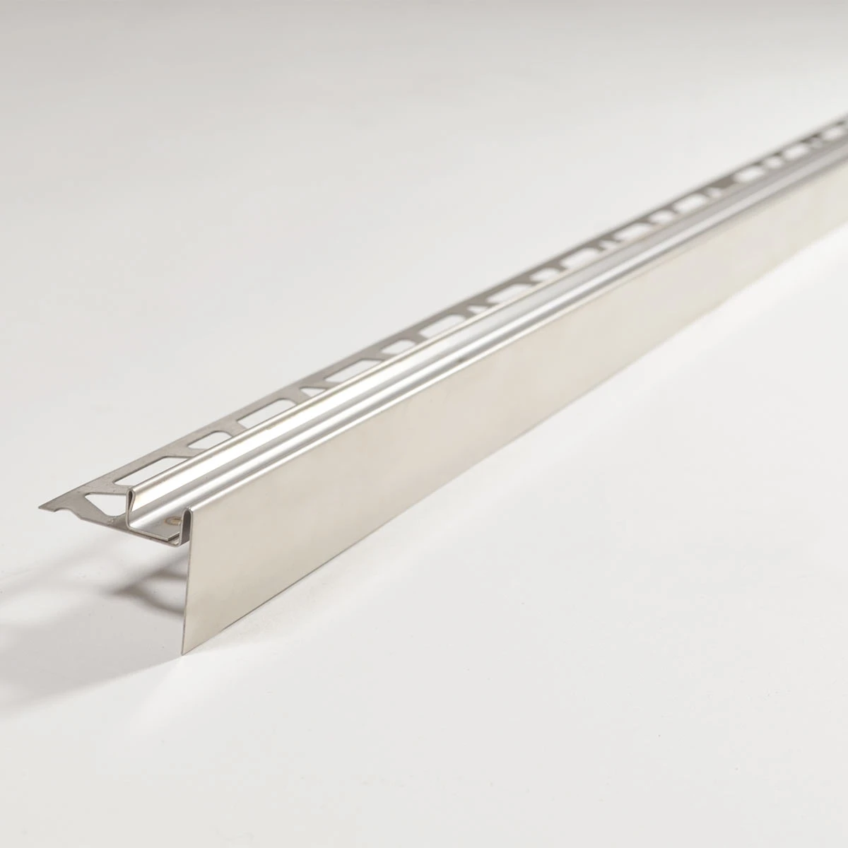 Profil compensare panta dus cu canal de sticla Showertec STKPV Profilitec | inox periat sau negru periat, 13×35 / 13×48 mm, versiuni dreapta-stanga Profil compensare panta dus cu canal de sticla Showertec STKPV Profilitec | inox periat sau negru periat, 13×35 / 13×48 mm, versiuni dreapta-stanga